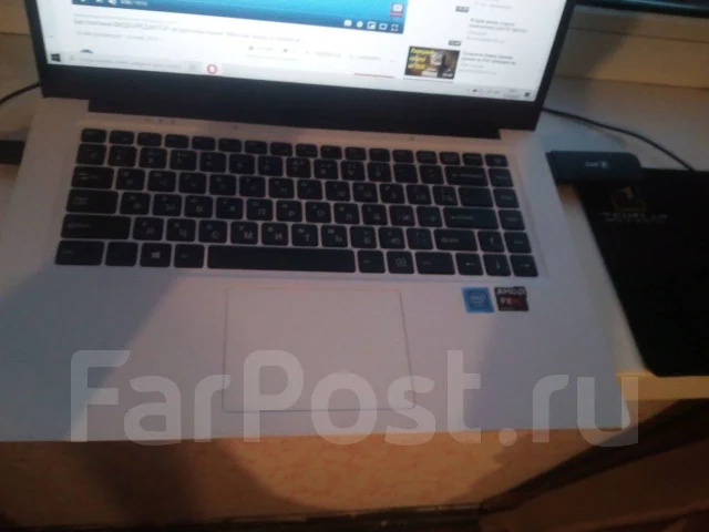 iRu Ultraslim. 15.4", 1,5����, ��� 6 ��, ���� 128���, WiFi: 1, Bluetooth: 1, ����������� �� 2��. ����