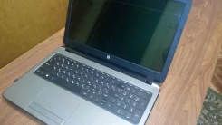 HP 15-r270ur. 15", 2,6����, ��� 8 ��, ���� 60���, WiFi: 1, Bluetooth: 1, ����������� �� 3��. ����
