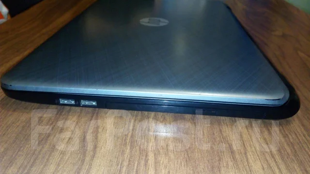 HP 15-r270ur. 15", 2,6����, ��� 8 ��, ���� 60���, WiFi: 1, Bluetooth: 1, ����������� �� 3��. ����