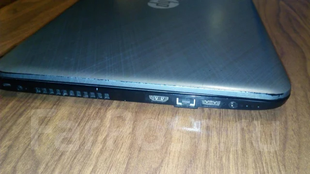 HP 15-r270ur. 15", 2,6����, ��� 8 ��, ���� 60���, WiFi: 1, Bluetooth: 1, ����������� �� 3��. ����