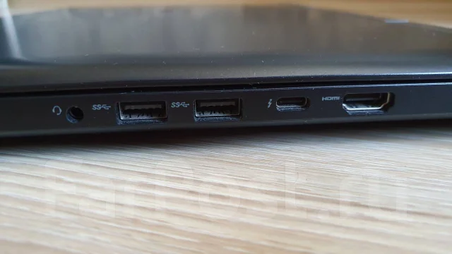 Dell Inspiron 7577. 15.6", 2,5����, ��� 8 ��, ���� 1 128���, WiFi: 1, Bluetooth: 1, ����������� �� 3��. ����