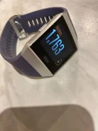 Fitbit Ionic. GPS, NFC ����