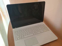 Sony VAIO SVF152C29V. 15.6", 2,4����, ��� 4 ��, ���� 500���, WiFi, Bluetooth, ����������� �� 1��. ����