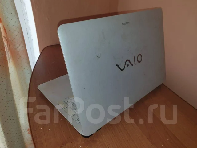 Sony VAIO SVF152C29V. 15.6", 2,4����, ��� 4 ��, ���� 500���, WiFi: 1, Bluetooth: 1, ����������� �� 1��. ����
