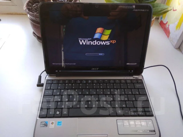 Acer Aspire One. 11.6", 1,3����, ��� 1024 ��, ���� 160���, WiFi: 1, Bluetooth: 1, ����������� �� 8��. ����