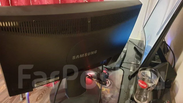 Samsung. 21" ����