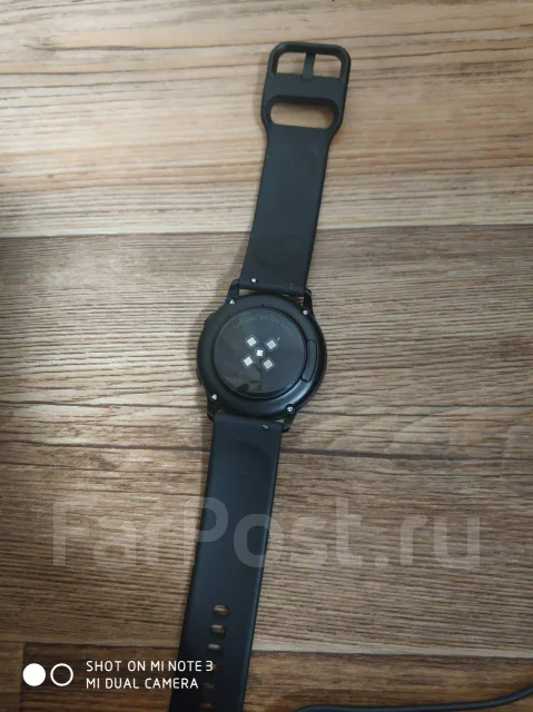 Samsung Galaxy Watch Active ����