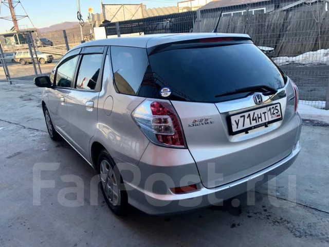 Honda Fit Shuttle. �������, ��������, 1.3 (88��.�.), ������, 84 000����. �� ����