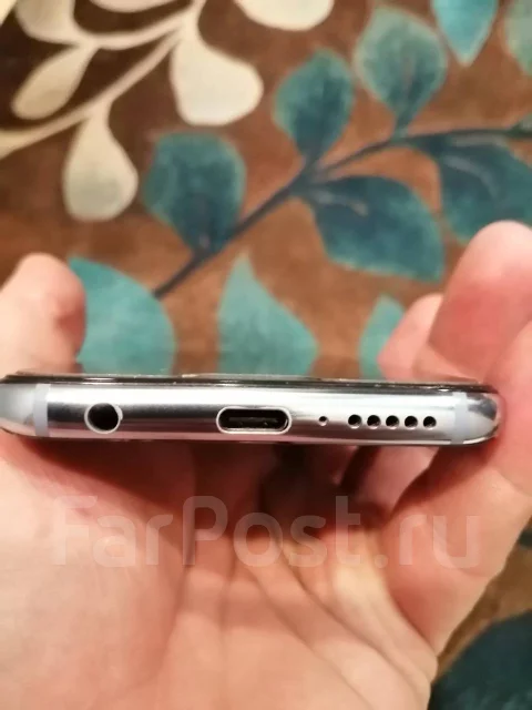 Honor 10. �/�, �����, 3G, 4G LTE, Dual-SIM, NFC ����