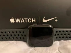 Apple Watch Series 4. NFC ����