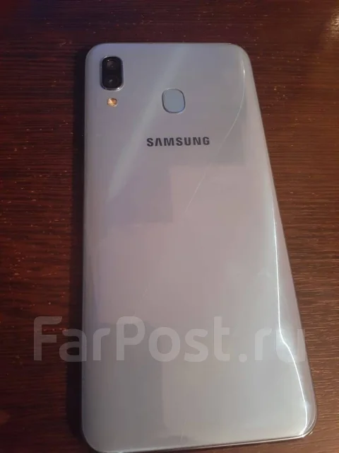 Samsung Galaxy A30. �/�, �����, 4G LTE, NFC ����