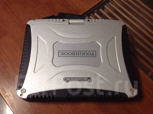 Panasonic Toughbook CF-19. 10.1", 1,1����, ��� 2048 ��, ���� 70���, WiFi: 1, Bluetooth: 1 ����