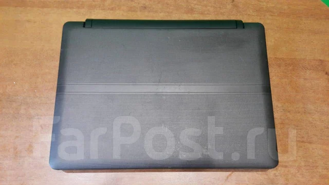 DNS. 14.1", ��� 4 ��, ���� 4���, WiFi: 1, Bluetooth: 1, ����������� �� 8��. ����