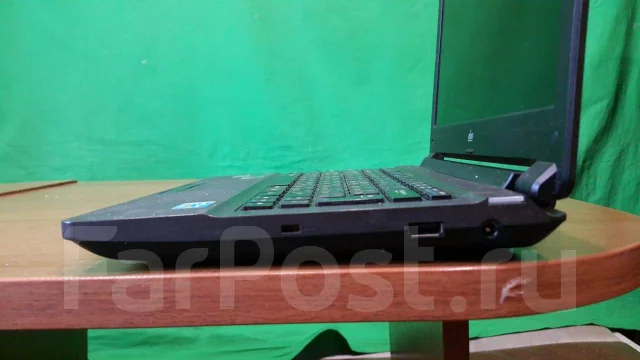 DNS. 14.1", ��� 4 ��, ���� 4���, WiFi: 1, Bluetooth: 1, ����������� �� 8��. ����