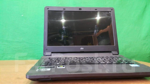DNS. 14.1", ��� 4 ��, ���� 4���, WiFi: 1, Bluetooth: 1, ����������� �� 8��. ����