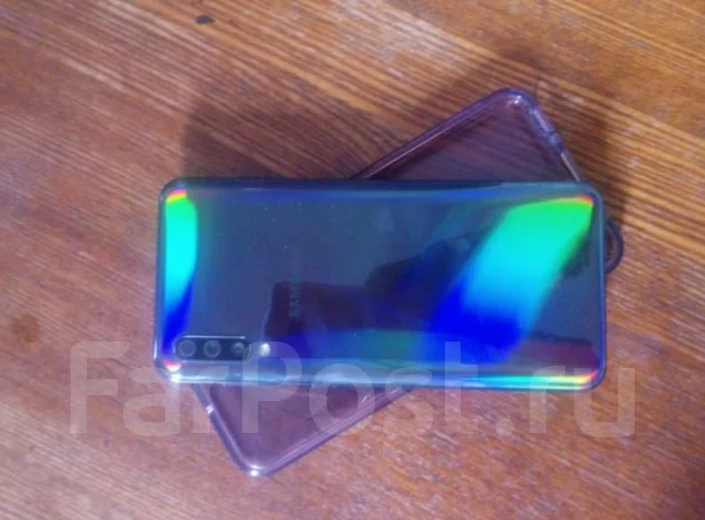Samsung Galaxy A50. �����, 4G LTE ����