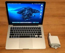 Apple MacBook Pro 13. 13.3", 2,4����, ��� 4 ��, ���� 128���, WiFi, Bluetooth, ����������� �� 5��.