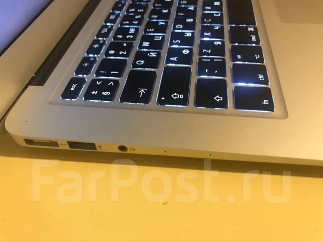 Apple MacBook Air 13 2017 Mid. 14.5", 1,8����, ��� 8 ��, ���� 128���, WiFi: 1, Bluetooth: 1, ����������� �� 72��. ����