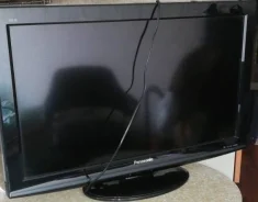 Panasonic Viera TX-LR37U20. LCD (��) ����