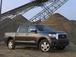 Toyota Tundra ����