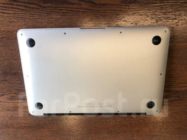 Apple MacBook Air 11 2010 Late. 11", 1,4����, ��� 2048 ��, ���� 128���, WiFi: 1, Bluetooth: 1, ����������� �� 6��. ����