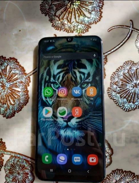 Samsung Galaxy A50. �/�, 3G, 4G LTE, NFC ����