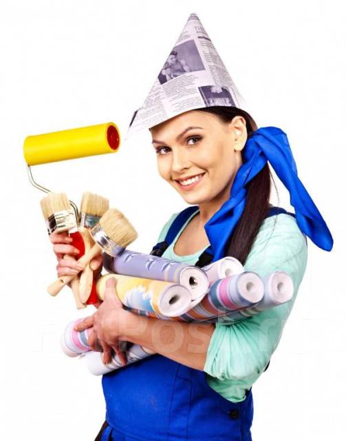 Женский маляр в перчатках рисует стену Стоковое Изображение - изображение насчит