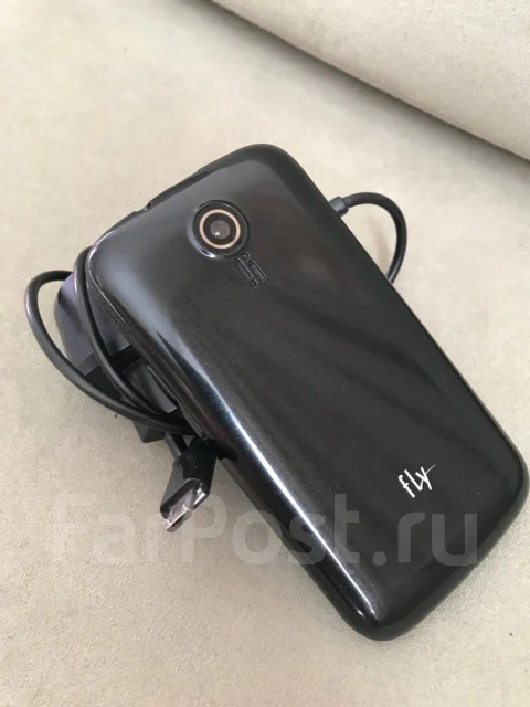 Fly IQ239 Era Nano 2. �/�, ������, 3G, Dual-SIM ����