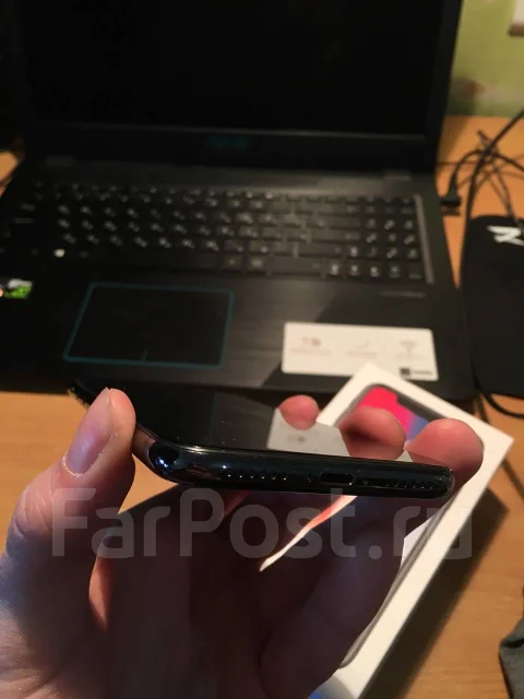 Apple iPhone X. �/�, ������, 3G, 4G LTE, NFC ����
