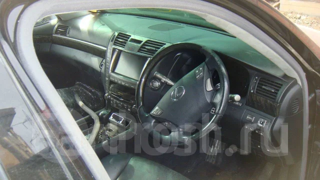 Lexus LS600h. UVF25, 2UR ����