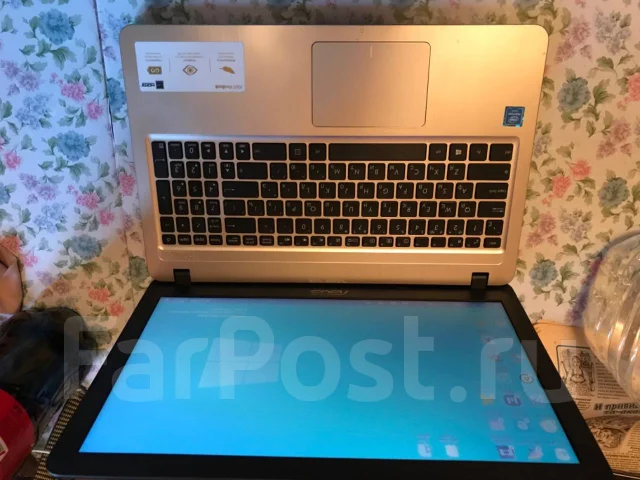 Asus R540NV. WiFi: 1, Bluetooth: 1, ����������� �� 5��. ����
