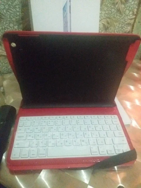 Apple iPad 2 ����