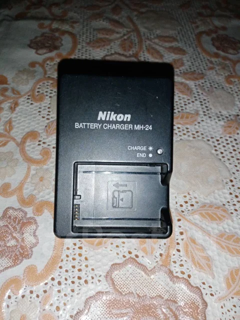 Nikon D3200 Kit. 20 � ����� �� ����