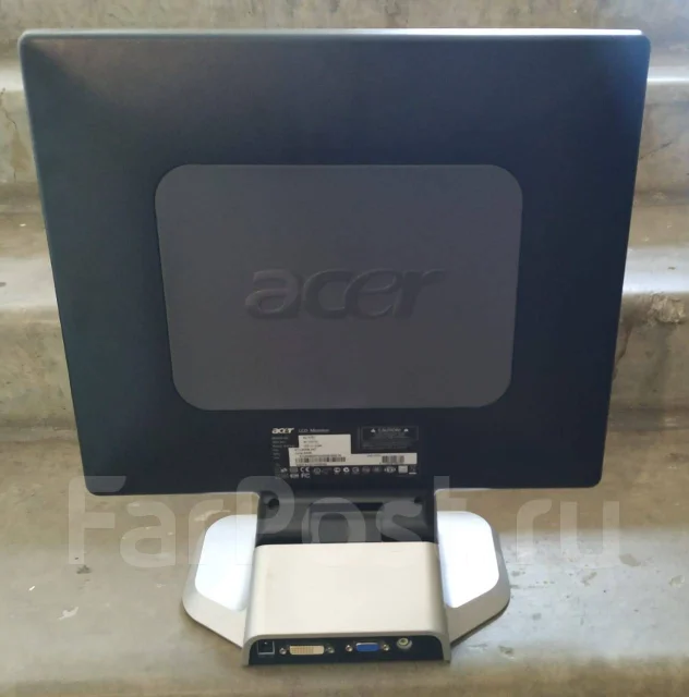 Acer. 17" ����