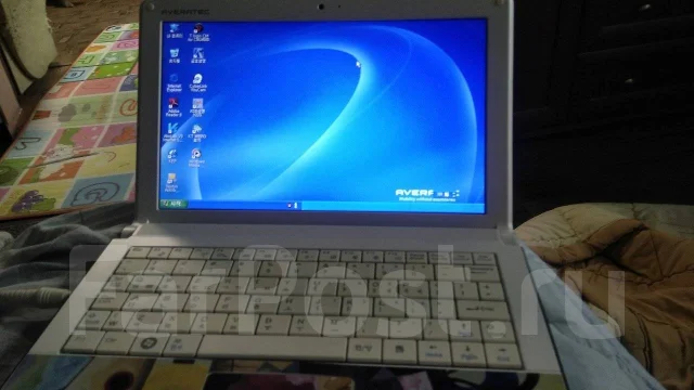 Averatec. 10.4", 1,5����, ��� 1024 ��, ���� 150���, WiFi: 1, Bluetooth: 1, ����������� �� 2��. ����