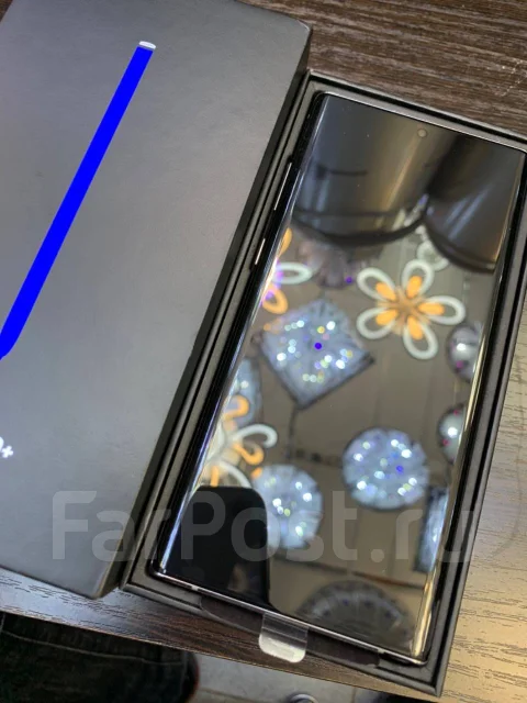 Samsung Galaxy Note 10+. �����, 3G, 4G LTE, Dual-SIM, ����������, NFC ����