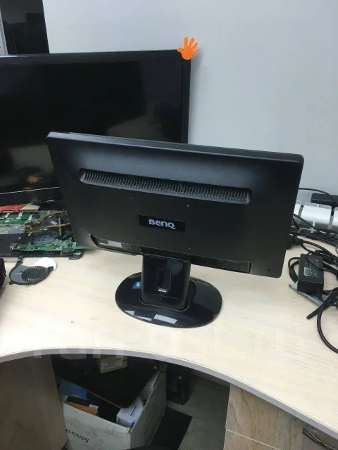 BenQ. 19" ����