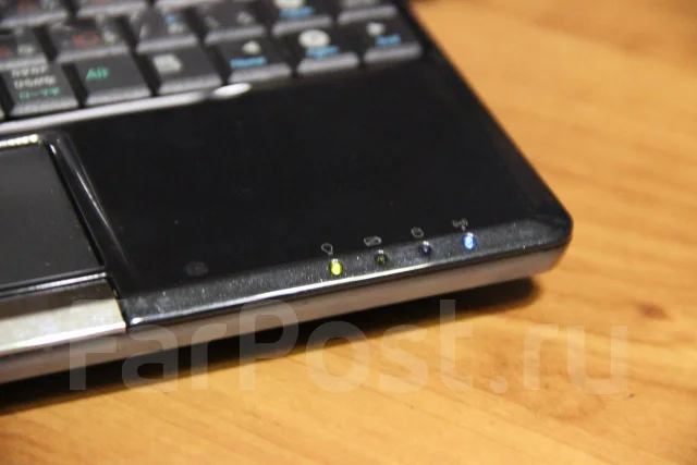 Asus Eee PC 900. 8.9", 0,9����, ��� 512 ��, ���� 12���, WiFi: 1, ����������� �� 3��. ����