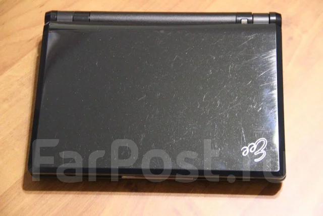 Asus Eee PC 900. 8.9", 0,9����, ��� 512 ��, ���� 12���, WiFi: 1, ����������� �� 3��. ����