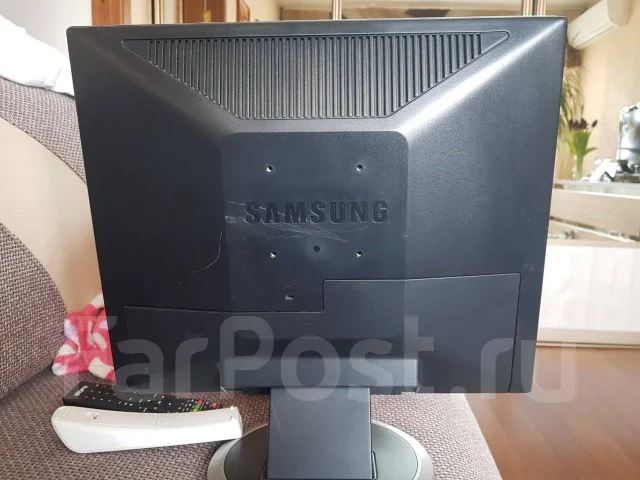 Samsung. 15" ����