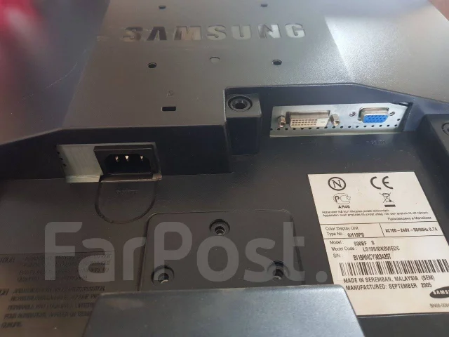 Samsung. 15" ����