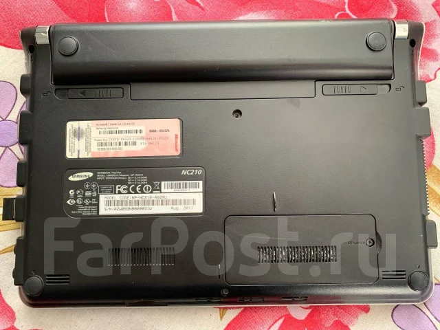 Samsung NC210. 10.1", 1,5����, ��� 2048 ��, ���� 250���, WiFi: 1, Bluetooth: 1, ����������� �� 14��. ����