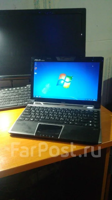 Asus Eee PC VX6 Lamborghini. 12.1", 1,8����, ��� 4 ��, ���� 300���, WiFi: 1, Bluetooth: 1, ����������� �� 4��. ����