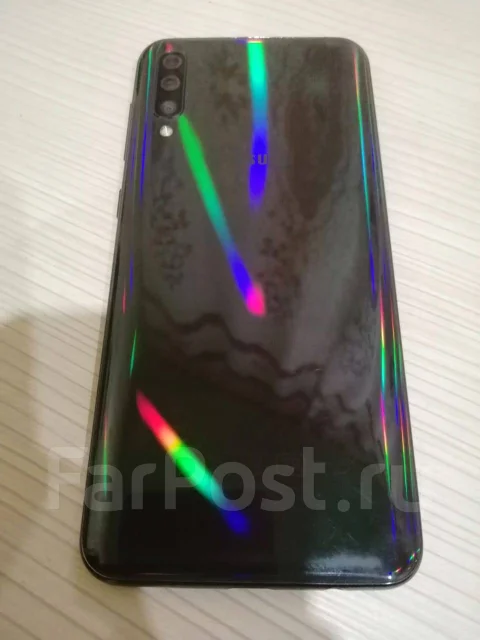 Samsung Galaxy A50. �����, ������, 3G, 4G LTE, NFC ����