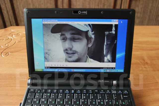 Asus Eee PC 900. 8.9", 0,9����, ��� 1024 ��, ���� 12���, WiFi: 1, ����������� �� 3��. ����