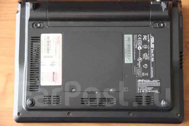 Asus Eee PC 900. 8.9", 0,9����, ��� 1024 ��, ���� 12���, WiFi: 1, ����������� �� 3��. ����