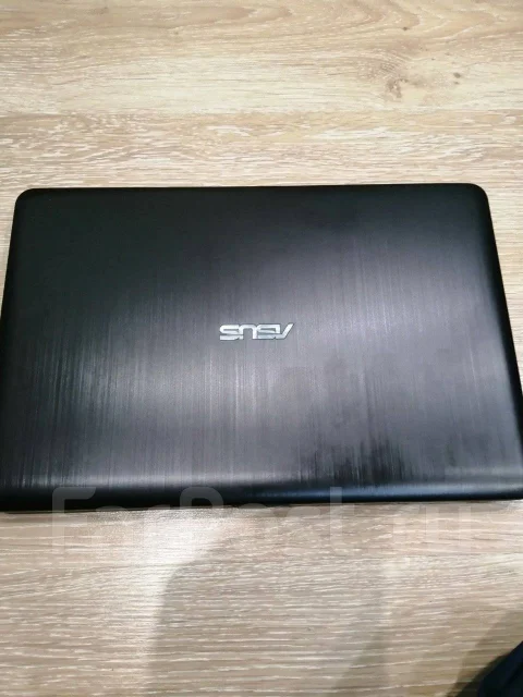 Asus X540YA. 15.6", ��� 2048 ��, ���� 500���, WiFi: 1, Bluetooth: 1 ����