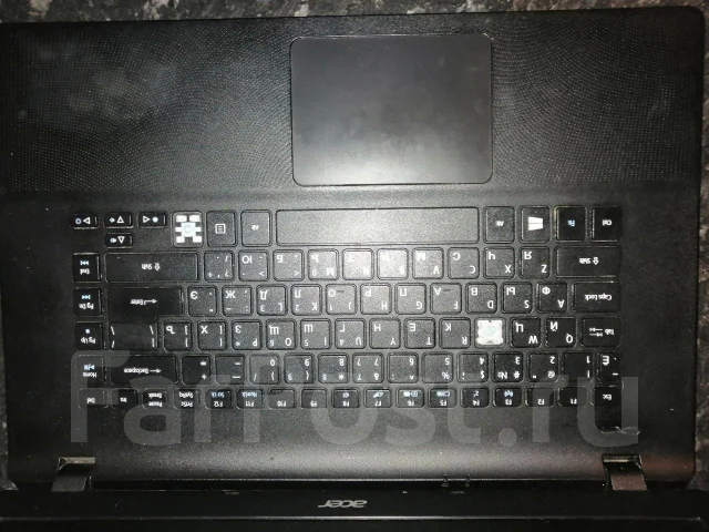 Acer Aspire ES1. 16.4", 2����, ��� 4 ��, ���� 128���, ����������� �� 1��. ����