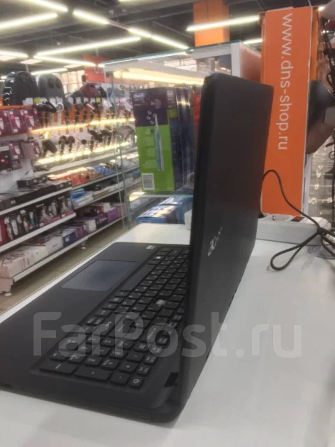 Acer Aspire ES1-523. 15.6", 2,6����, ��� 6 ��, ���� 500���, WiFi: 1, Bluetooth: 1, ����������� �� 5��. ����