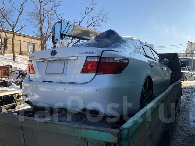 Lexus LS600h. UVF45 ����